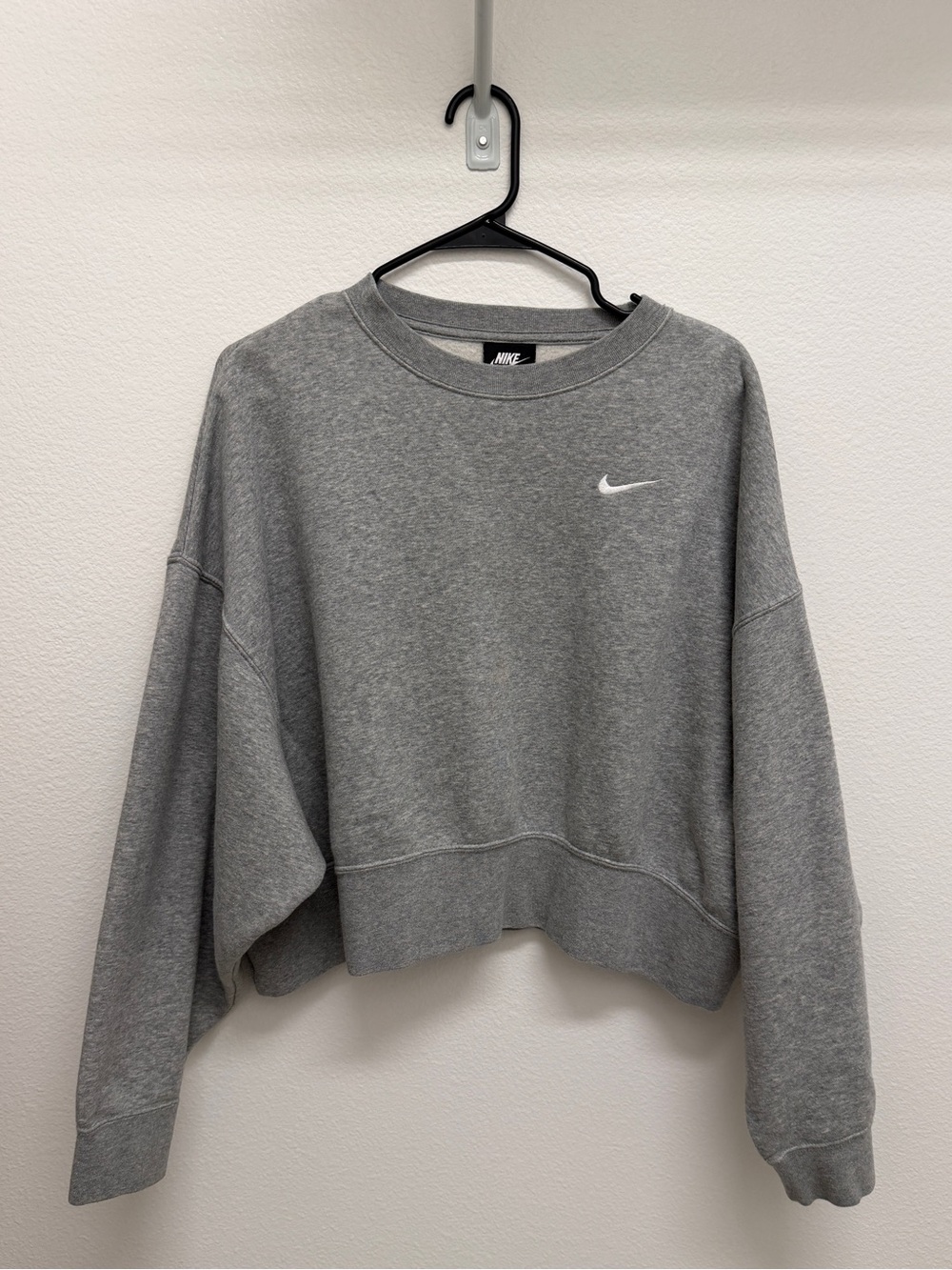 Nike Cropped Grey Crewneck Sweatshirt - Picture 1 of 3